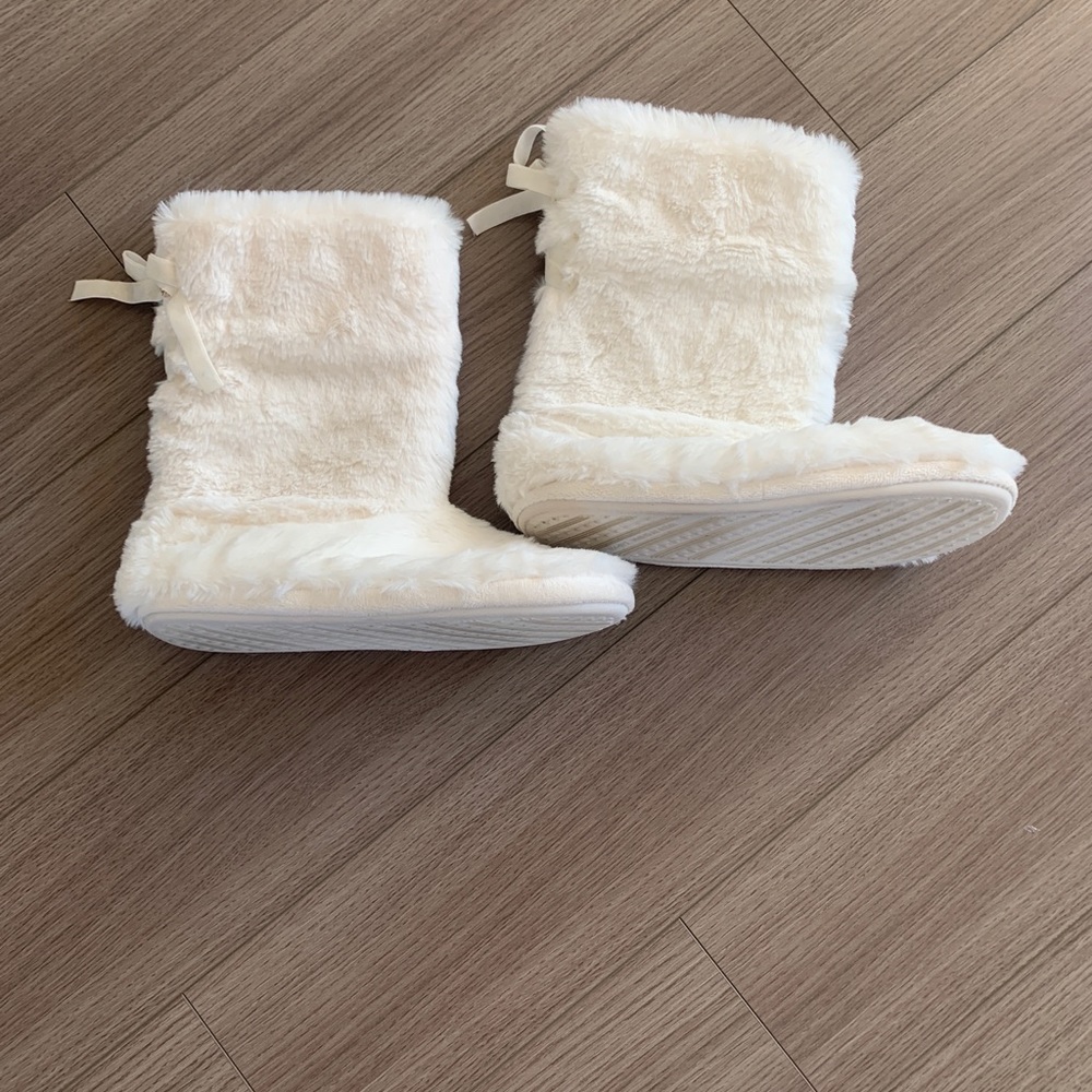 Fuzzy slipper boots